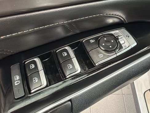Used 2023 Kia Sorento SX FWD image 28