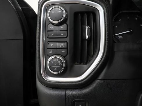 Used 2021 GMC Sierra 2500 AT4 w/ AT4 Preferred Package AWD/4WD image 19