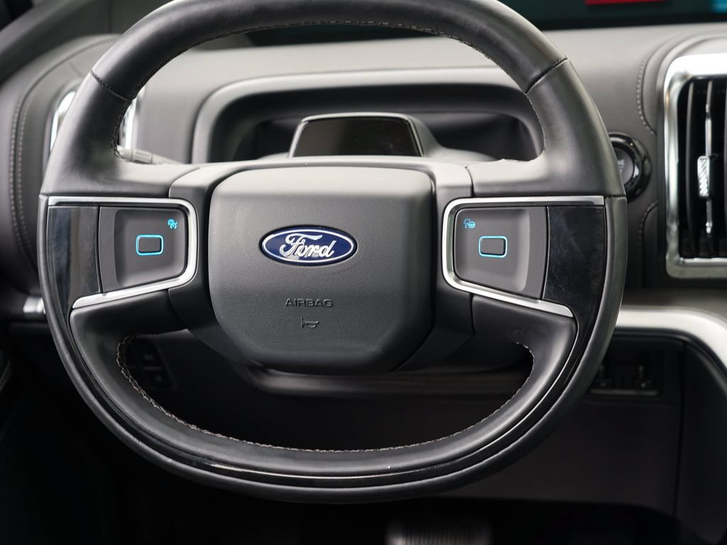 Used 2025 Ford Expedition Platinum AWD/4WD image 23
