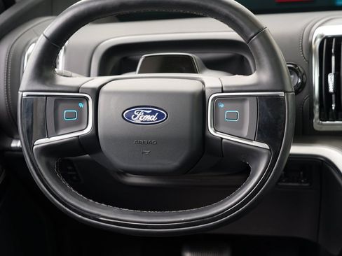 Used 2025 Ford Expedition Platinum AWD/4WD image 23