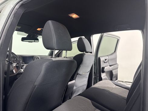 Used 2023 Toyota Tacoma TRD Off-Road image 20