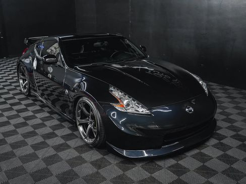 Used 2013 Nissan 370Z NISMO image 25