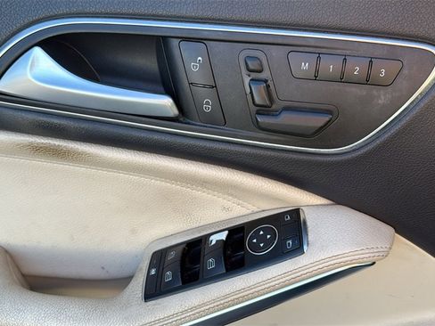 Used 2015 Mercedes-Benz CLA 250 image 10