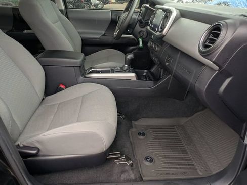 Used 2022 Toyota Tacoma SR5 w/ Technology Package RWD image 23