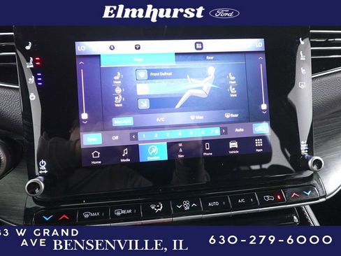 Used 2024 Jeep Wagoneer Series II w/ Flexible Seating Group image 20