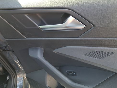 New 2025 Volkswagen Jetta SE image 10