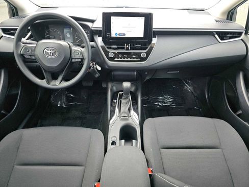 Used 2025 Toyota Corolla LE image 19