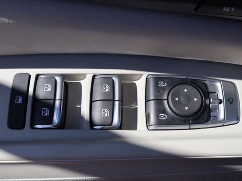 New 2026 Kia Carnival EX FWD image 42