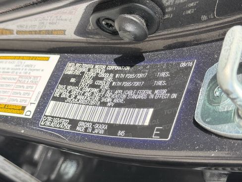 Used 2016 Toyota 4Runner SR5 RWD image 20