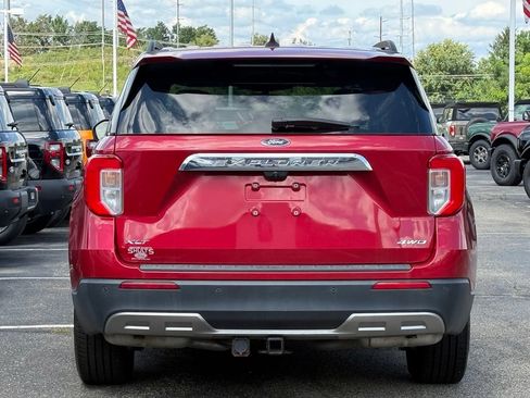 Used 2022 Ford Explorer XLT w/ Equipment Group 202A AWD/4WD image 5