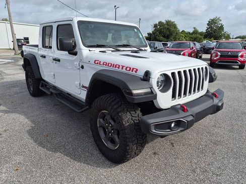 Used 2022 Jeep Gladiator Rubicon w/ LED Lighting Group AWD/4WD image 3