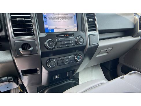 Used 2019 Ford F150 XLT image 14