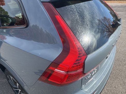 Used 2023 Volvo XC60 T8 Ultimate image 33