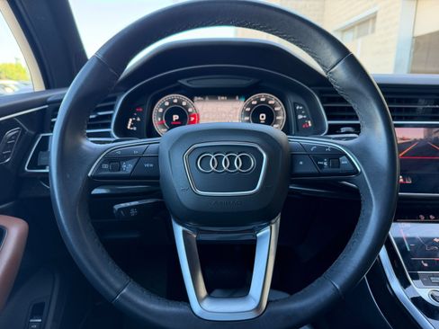 Used 2021 Audi Q7 3.0T Premium Plus w/ Premium Plus Package AWD/4WD image 9