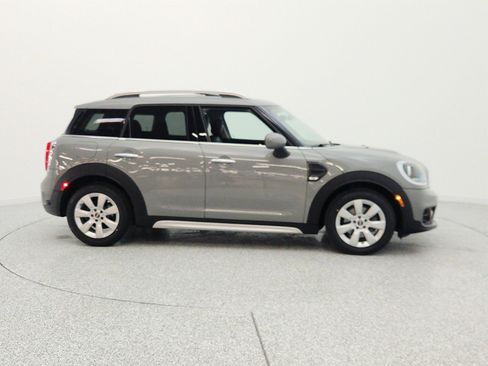 Used 2019 MINI Cooper Countryman FWD image 4