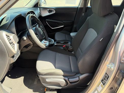 Used 2022 Kia Soul LX w/ Technology Package FWD image 20