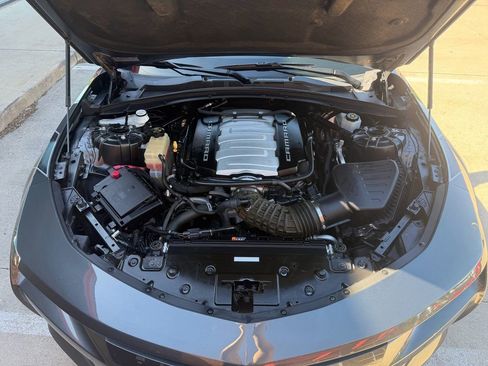 Used 2018 Chevrolet Camaro SS w/ LPO, Ground Effects Package RWD image 25