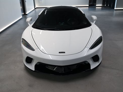 Used 2023 McLaren GT RWD image 13