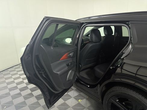 Used 2024 Chevrolet Equinox EV RS FWD image 25