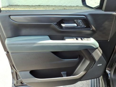 Used 2026 GMC Yukon AT4 w/ AT4 Premium Plus Package AWD/4WD image 32