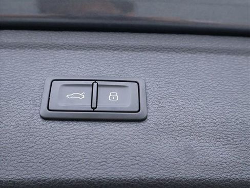 Used 2023 Audi Q5 2.0T Premium w/ Convenience Package AWD/4WD image 7