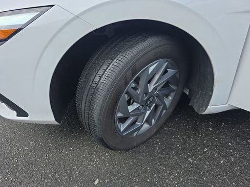 Certified 2025 Hyundai Elantra Blue image 41