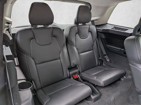Certified 2024 Volvo XC90 T8 Ultimate AWD/4WD image 21