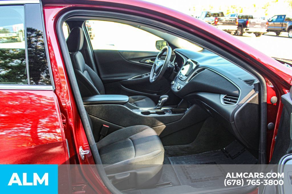 Used 2025 Chevrolet Malibu LT FWD image 20