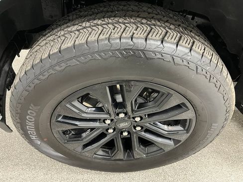 Used 2025 Ford F150 Lariat AWD/4WD image 15