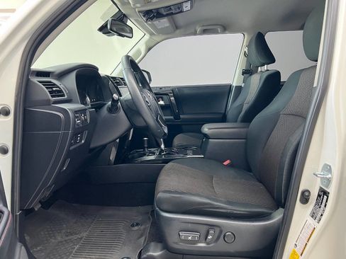 Used 2021 Toyota 4Runner TRD Off-Road image 9