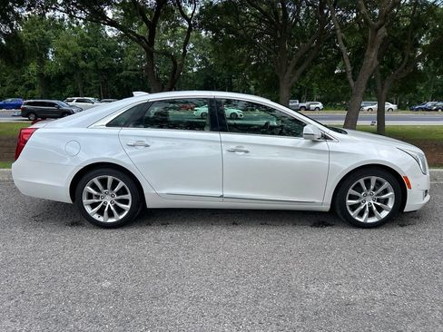Used 2016 Cadillac XTS Luxury w/ Driver Awareness Package FWD image 5