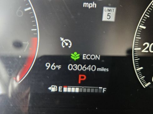 Used 2025 Honda HR-V Sport image 24