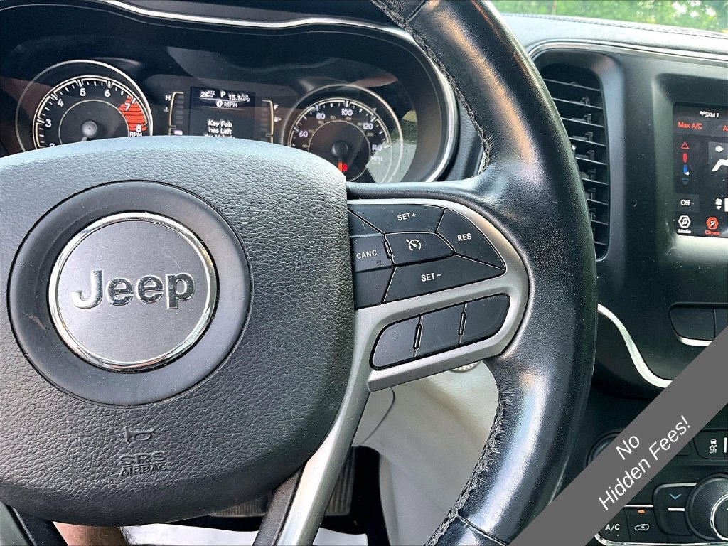 Used 2021 Jeep Cherokee Latitude Lux FWD image 17