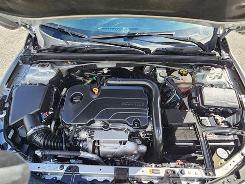 Used 2020 Chevrolet Malibu LT image 17