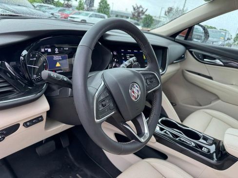 Used 2022 Buick Envision Essence w/ Technology Package I AWD/4WD image 15