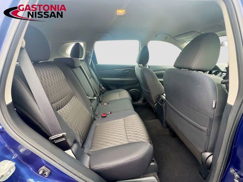 Used 2020 Nissan Rogue S image 32