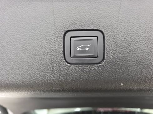 Used 2019 Chevrolet Traverse Premier w/ Redline Edition AWD/4WD image 33