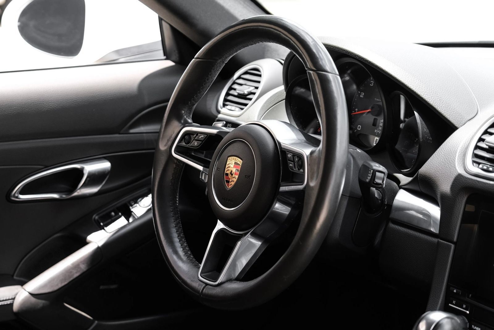 Used 2018 Porsche 718 Cayman S w/ Sportdesign Package RWD image 12