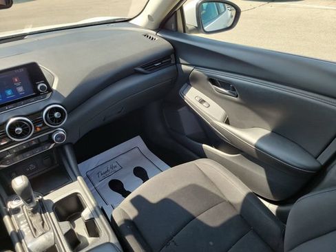 Used 2024 Nissan Sentra S FWD image 14