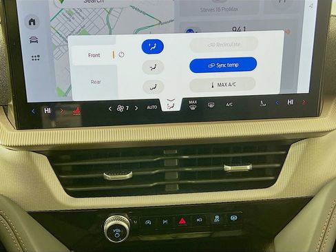 Used 2025 Ford Explorer Active image 21