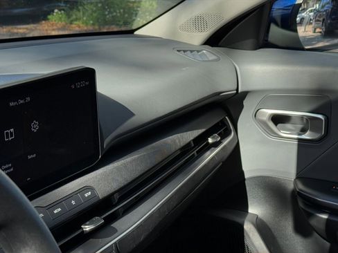 Used 2025 Kia K4 LXS image 29