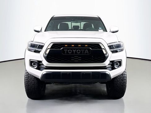 Used 2023 Toyota Tacoma TRD Off-Road w/ Technology Package AWD/4WD image 2