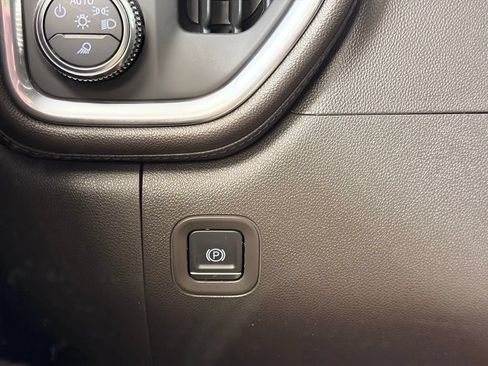 Used 2021 GMC Sierra 1500 SLT w/ SLT Premium Package AWD/4WD image 39