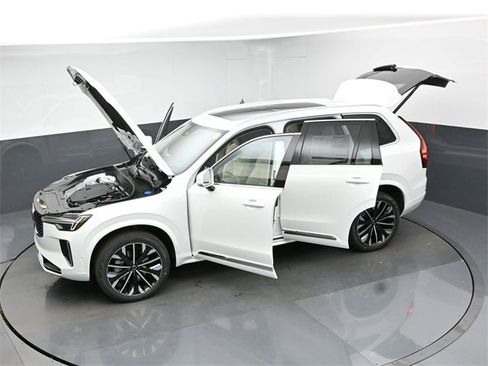 New 2026 Volvo XC90 B6 Ultra image 52
