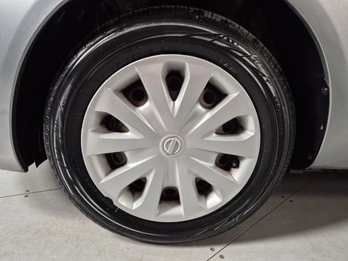 Used 2014 Nissan Versa S Plus FWD image 10