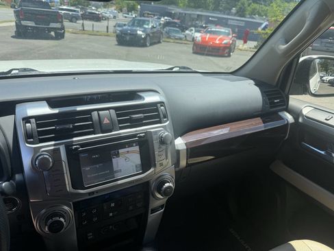 Used 2017 Toyota 4Runner Limited AWD/4WD image 14