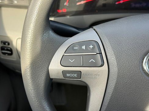 Used 2010 Toyota Camry XLE image 21