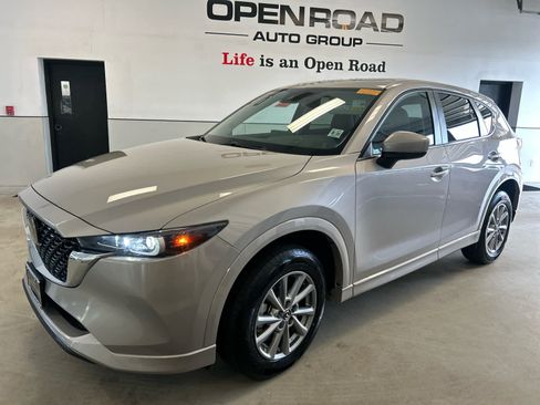 Used 2025 MAZDA CX-5 AWD 2.5 S w/ Preferred Package image 2