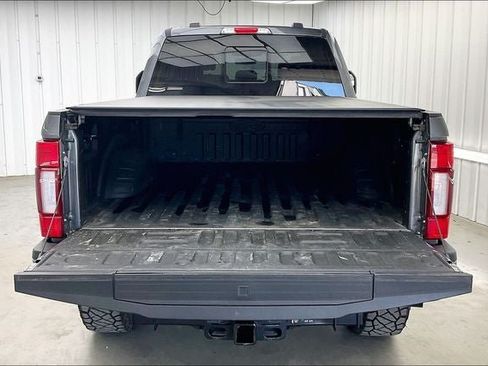 Used 2022 Ford F250 Lariat w/ Tremor Off-Road Package AWD/4WD image 34