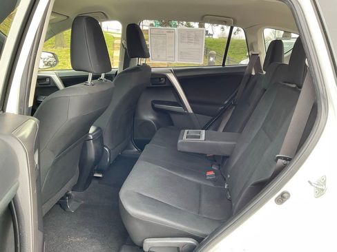 Used 2016 Toyota RAV4 LE image 20